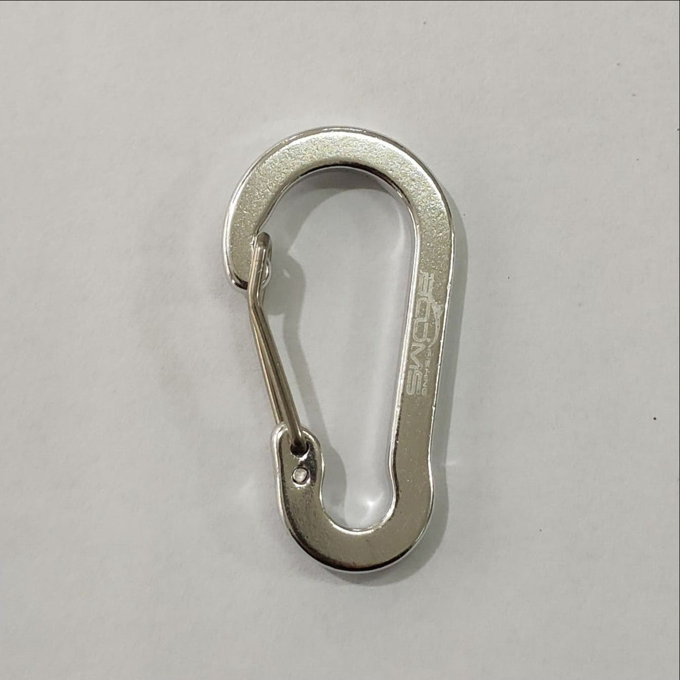 Adventure-Ready Alloy Carabiner Clips - Ultra-Light