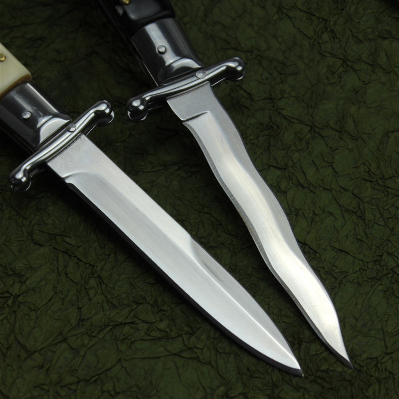 Abenteuerbereites Klappmesser aus Edelstahl