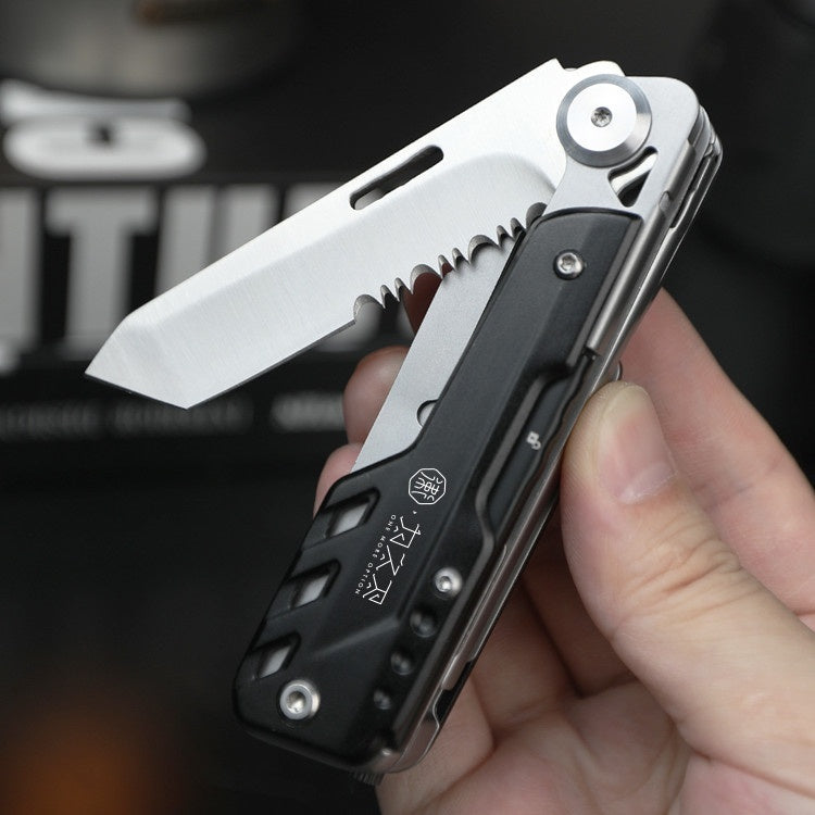 Ultimate Adventure Folding Knife - Versatile & Durable