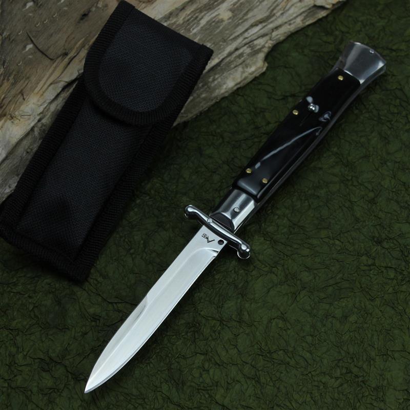 Abenteuerbereites Klappmesser aus Edelstahl