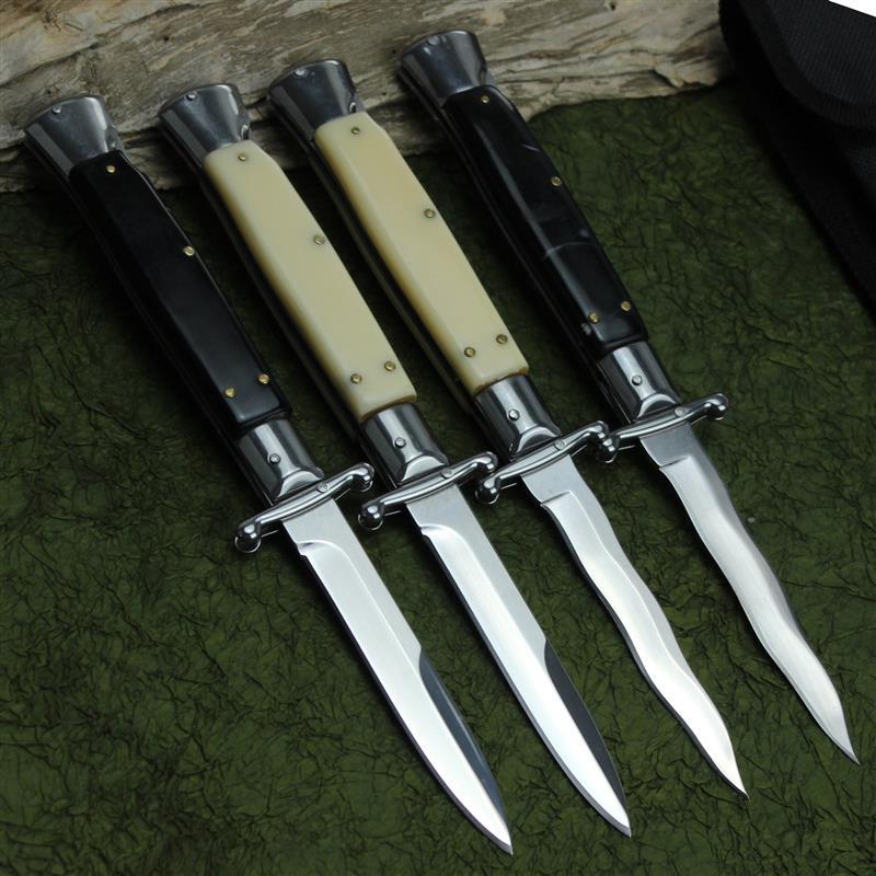 Abenteuerbereites Klappmesser aus Edelstahl