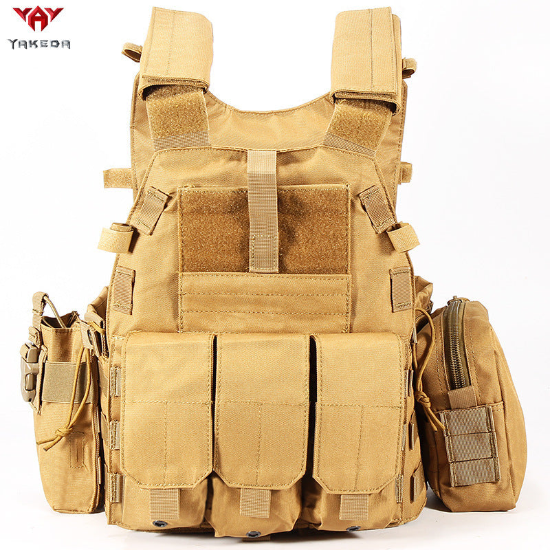 Unleash Adventure Vest: Durable & Dynamic