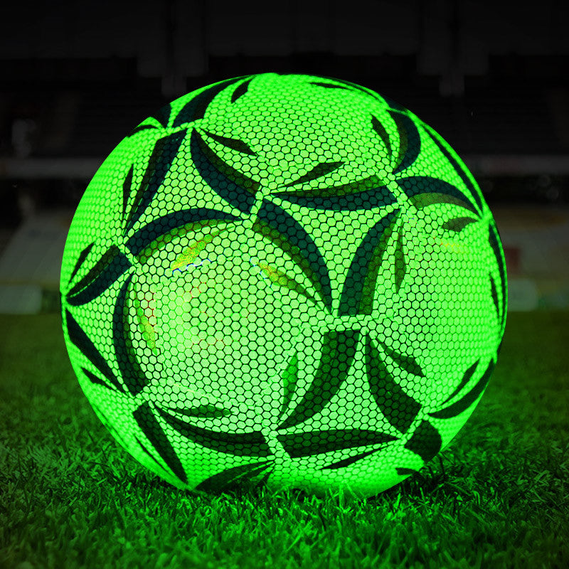 Bringen Sie Ihre Fähigkeiten zum Leuchten: Strahlender Fußball-Übungsball
