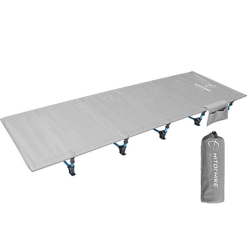 Cama de camping portátil lista para la aventura