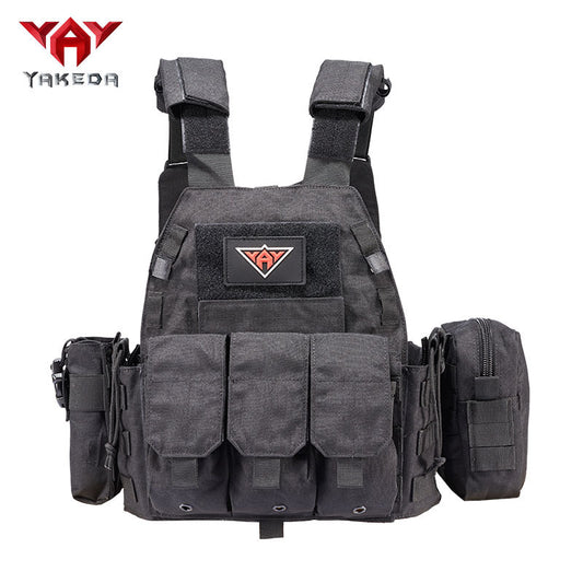 Unleash Adventure Vest: Durable & Dynamic