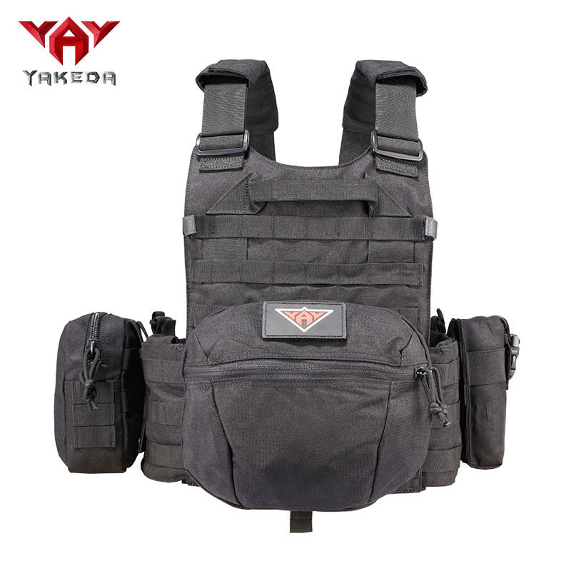 Unleash Adventure Vest: Durable & Dynamic