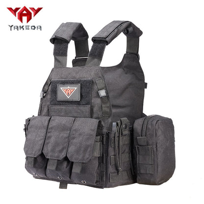 Unleash Adventure Vest: Durable & Dynamic